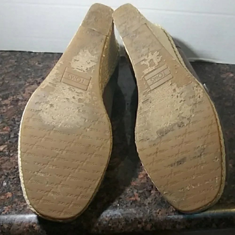 Toms Peep Toe Wedges...Size 9.5....Excellent condition.